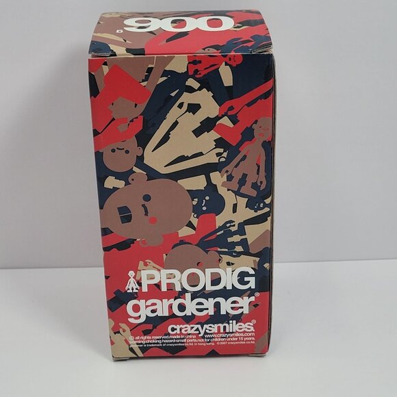 Michael Lau Prodig 006 Gardener Crazysmiles Vinyl Figure Toy With Accessories - Picture 2 of 12